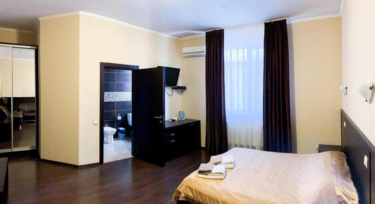 Etoile Hotel Kharkiv Exterior photo